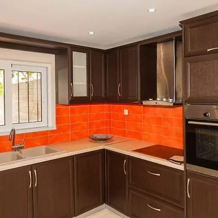 Stroll To The Beach 3br 2ba Ac Sleeps 5 Apartment