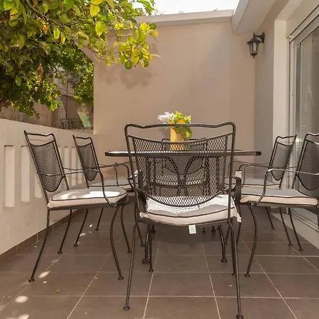 Stroll To The Beach 3br 2ba Ac Sleeps 5 Apartment *